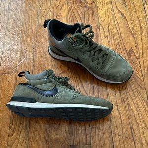Nike Internationalist Mid (M9)